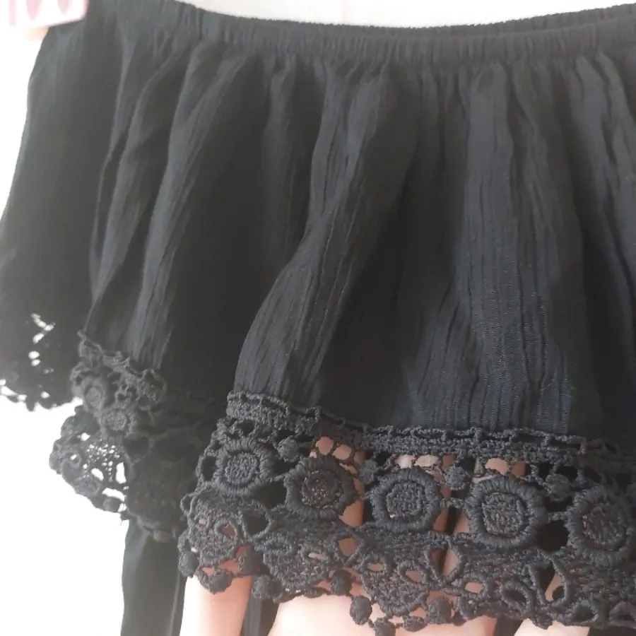 تاپ مشکی  یقه قایقی ترک