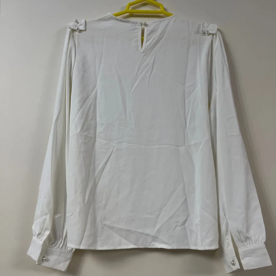 شومیز سفید مرواریدی