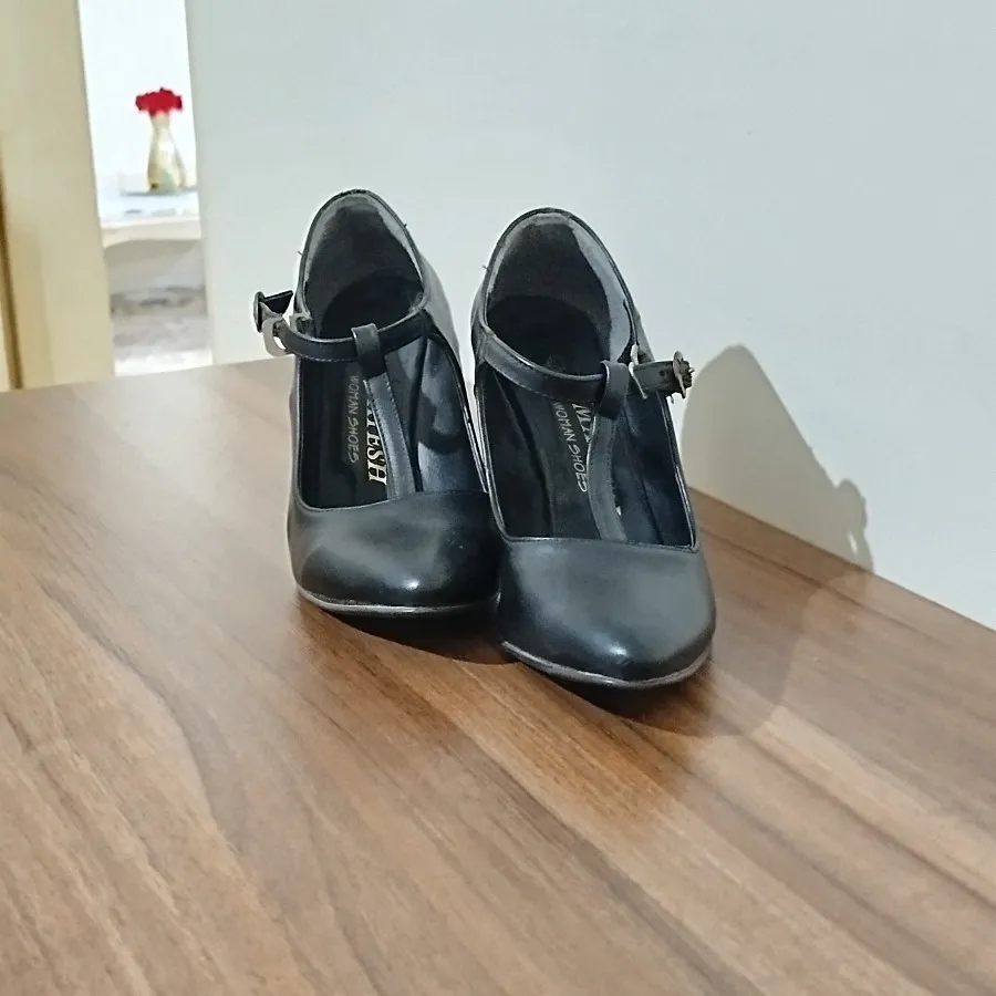 کفش پاشنه بلند