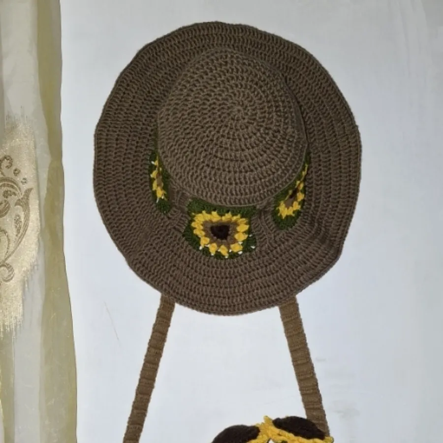 کلاه وکیف قلاببافی