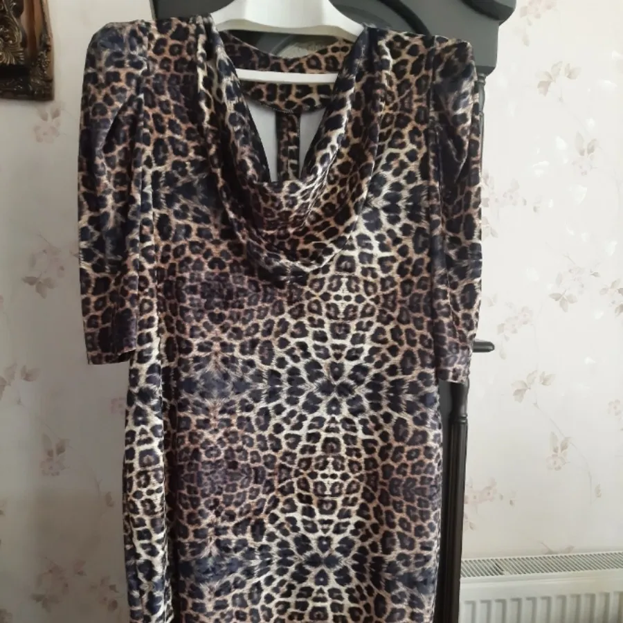 پیراهن مخمل پلنگی