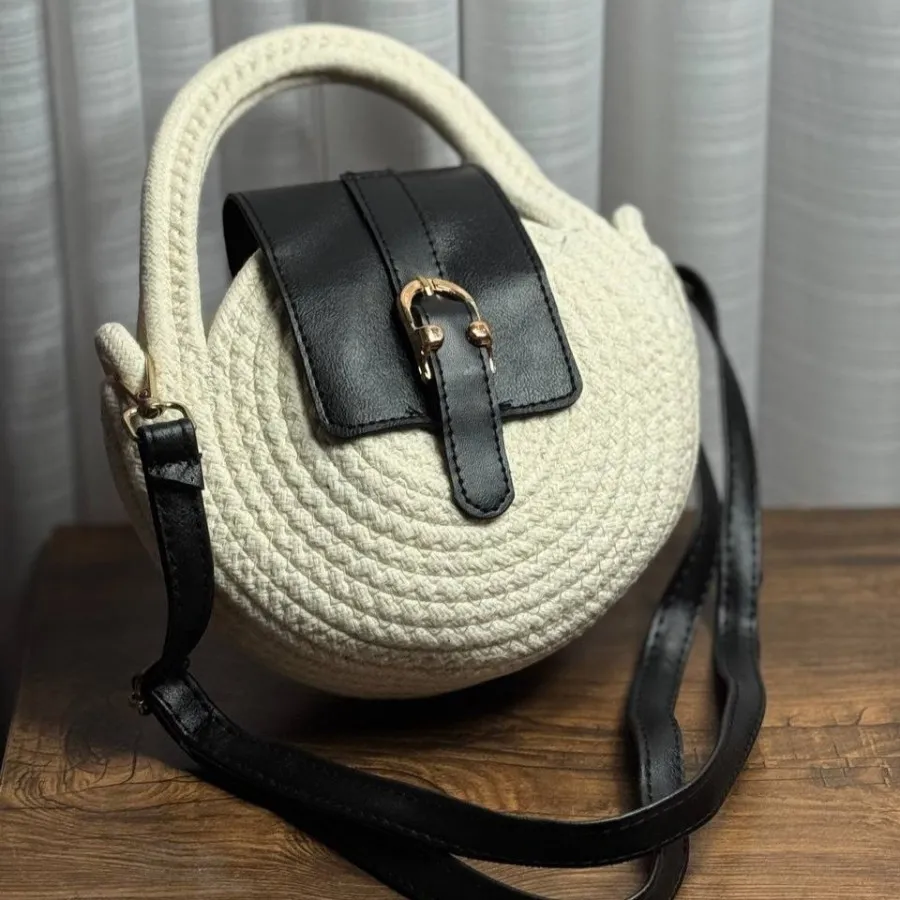 کیف پاسپورتی کنفی