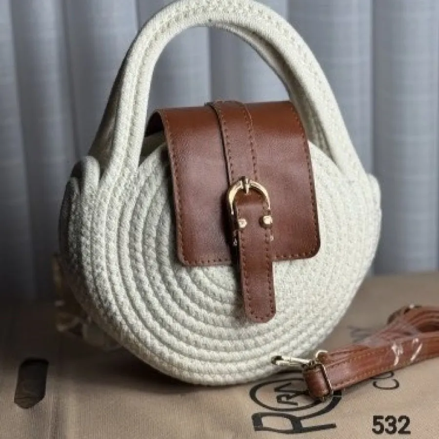 کیف پاسپورتی کنفی