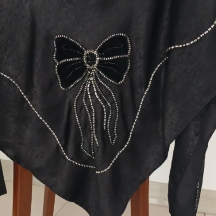 روسری مشکی جواهر دوزی شده