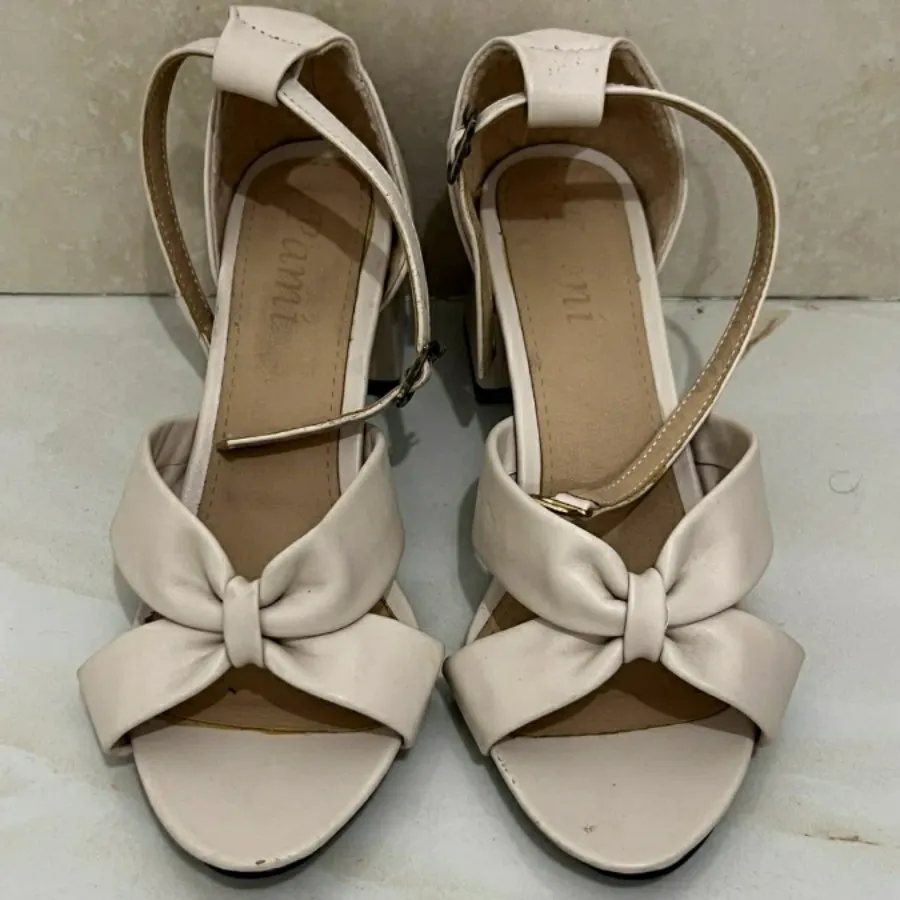 صندل کرمی سایز37