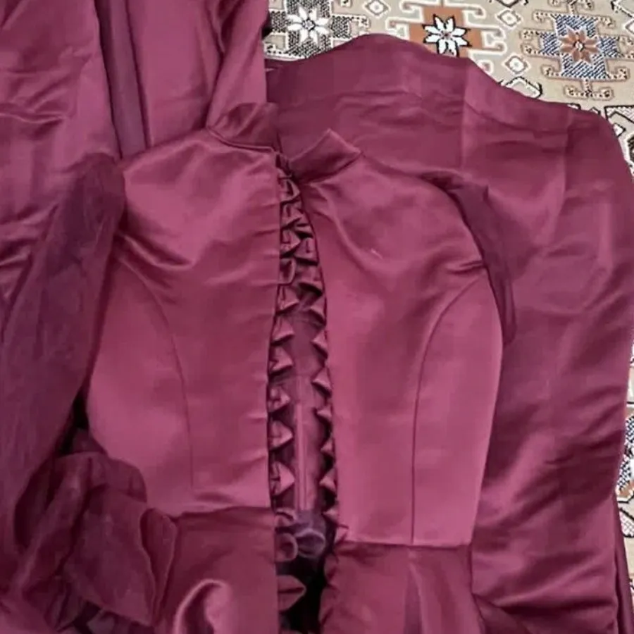 لباس‌مجلسی ‌پوشیده