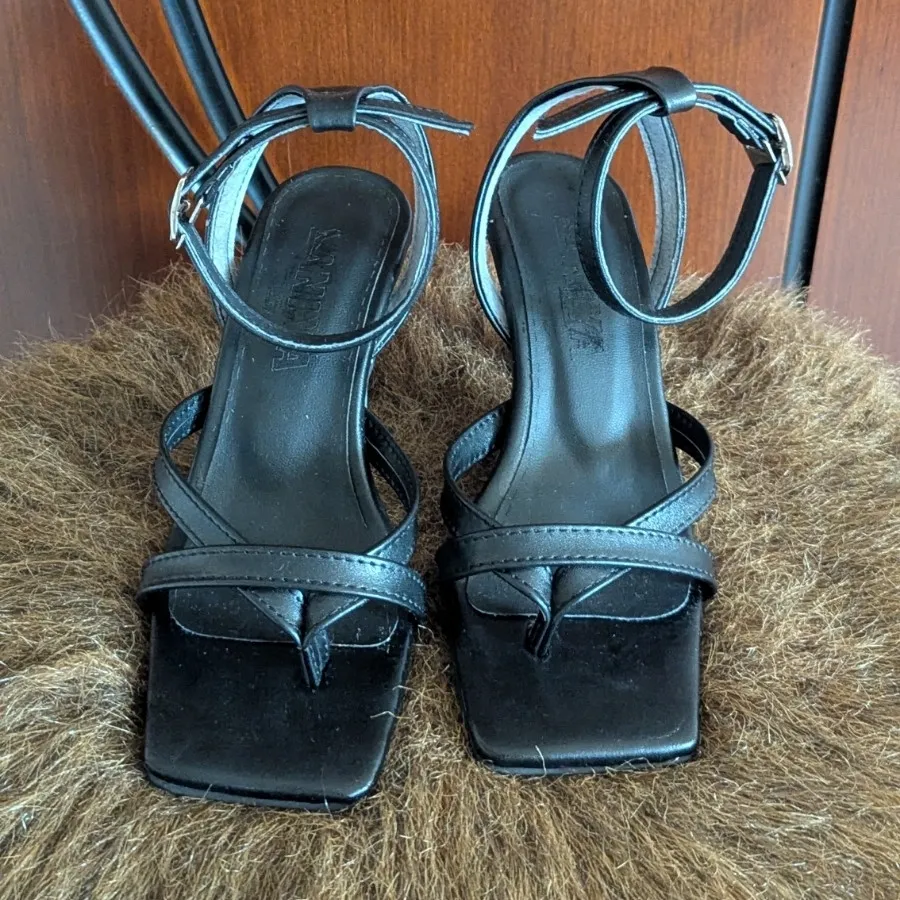 صندل پاشنه دار