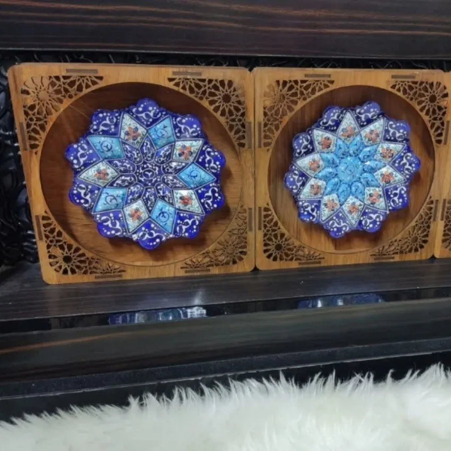 بشقاب میناکاری باقاب چوبی