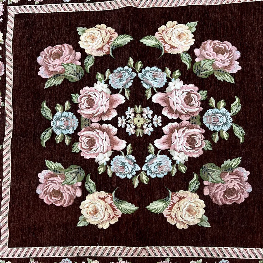 رومیزی قهوه ای