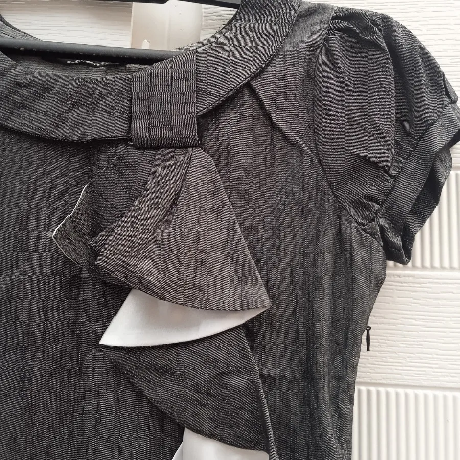 پیراهن طوسی