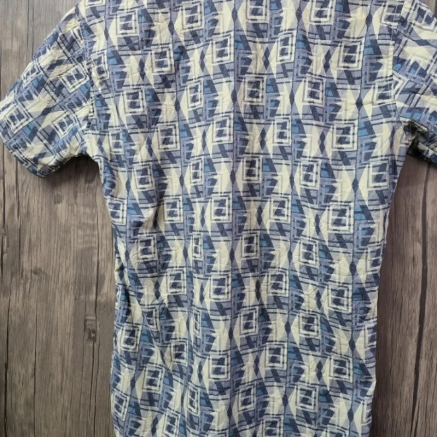 پیراهن مردانه