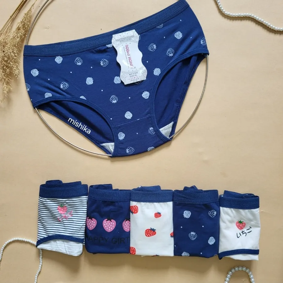 شورت توت فرنگی