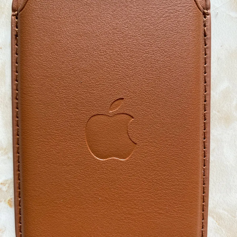 جاکارتی مگ سیف آیفون