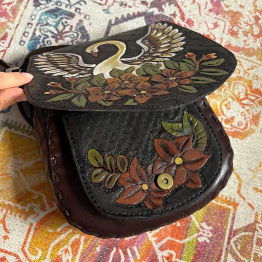 کیف چرم نقاشی شده