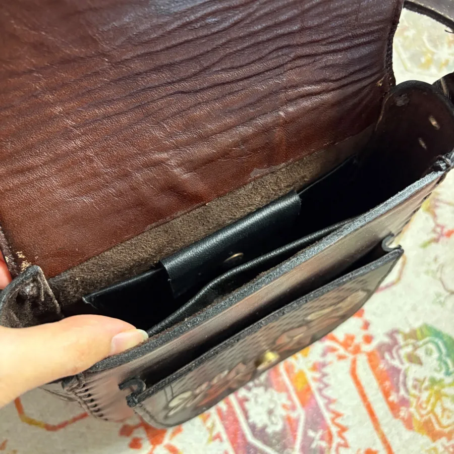 کیف چرم نقاشی شده