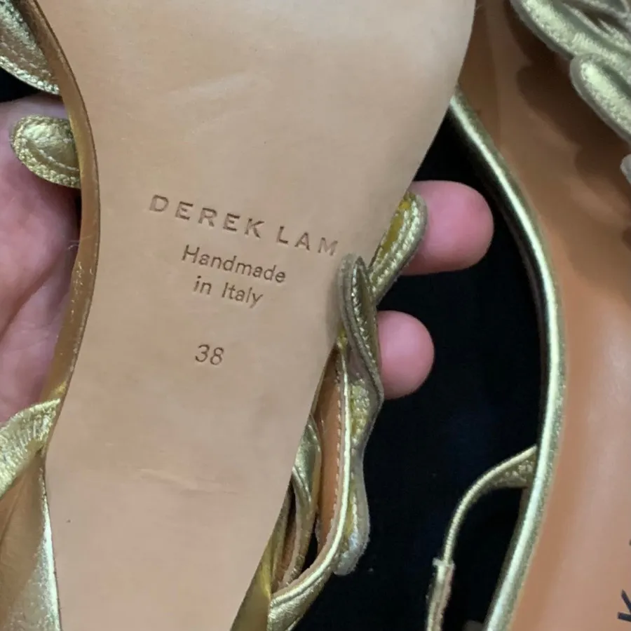 صندل ایتالیاییderek lam