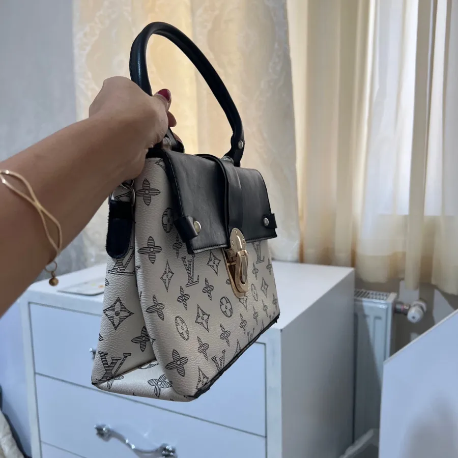 کیف LV