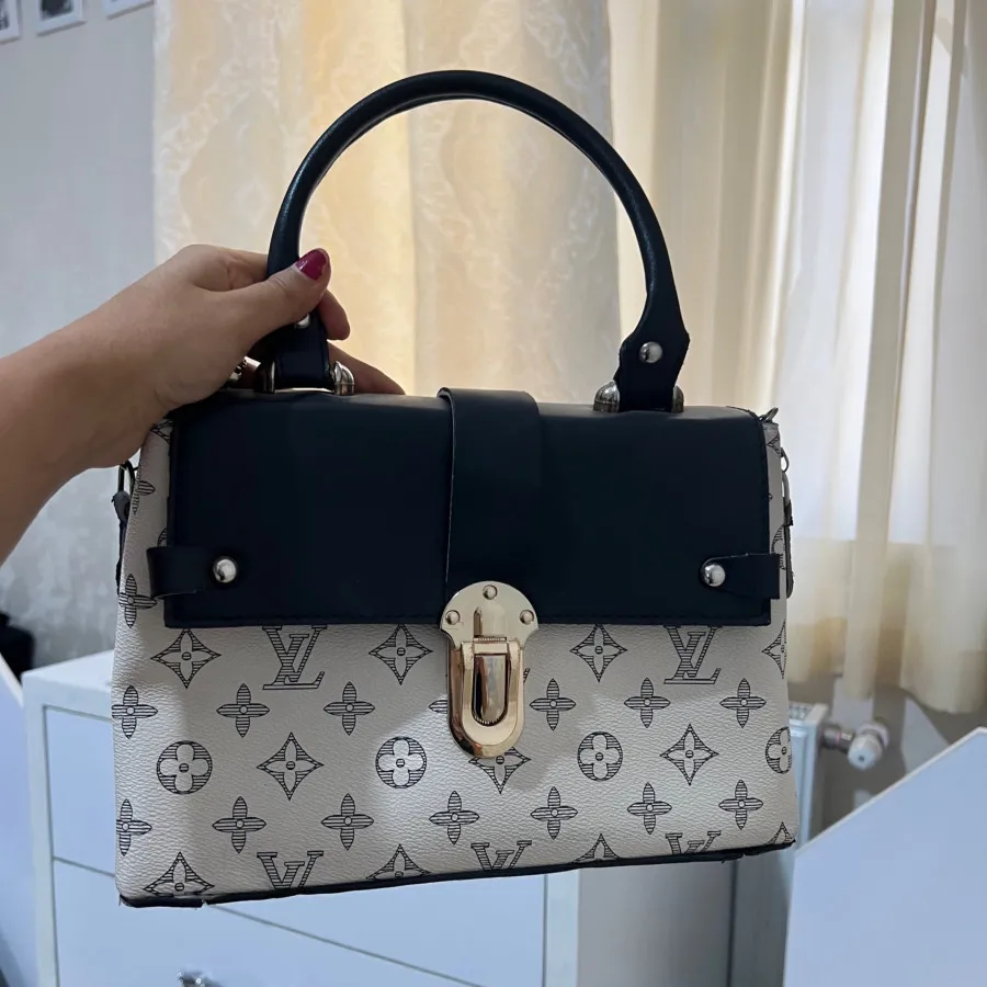 کیف LV