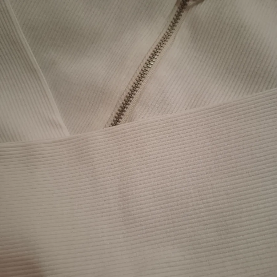 کراپ آستین بلند سفید ترک