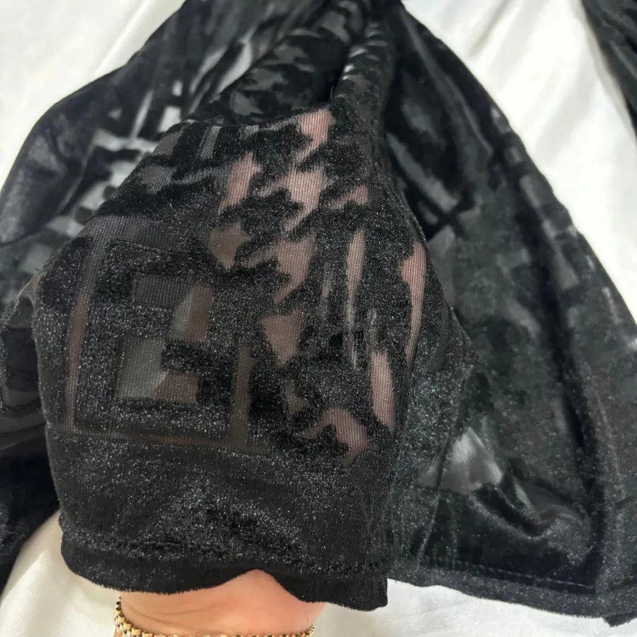 شال مخمل برجسته