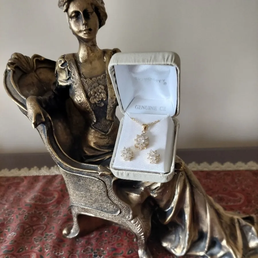 گردنبند و گوشواره