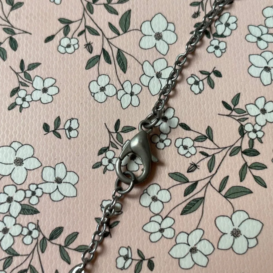 گردنبند بی تی اس