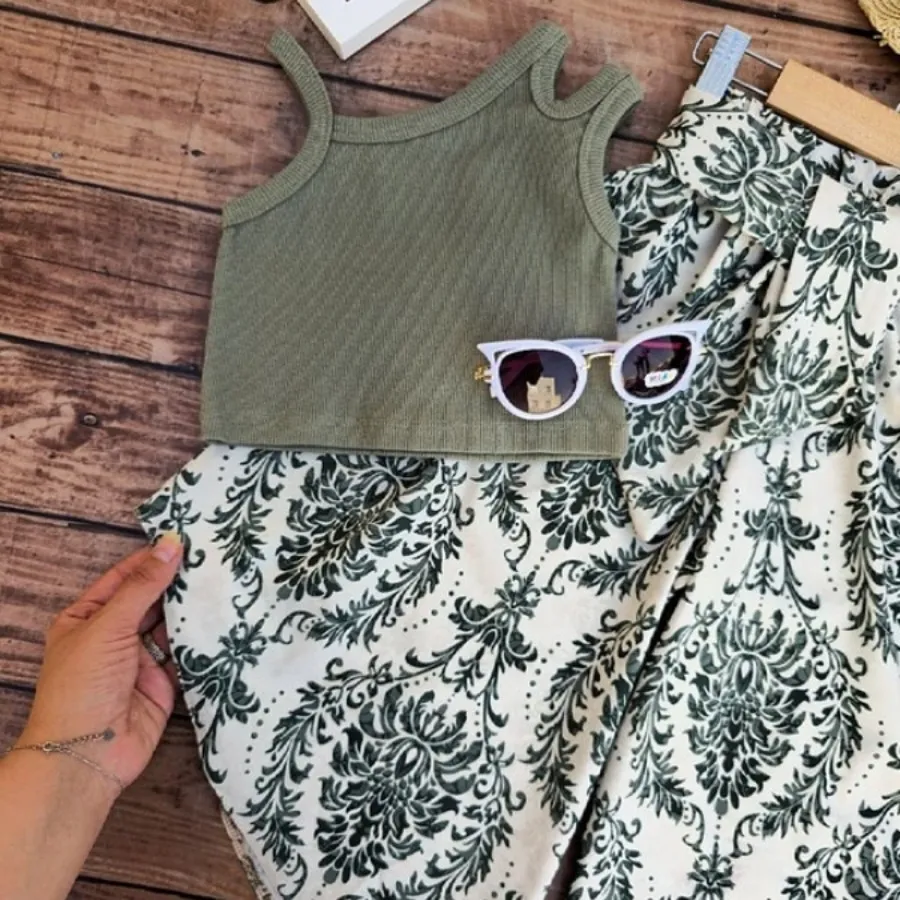 تاپ و شلوار بچگانه