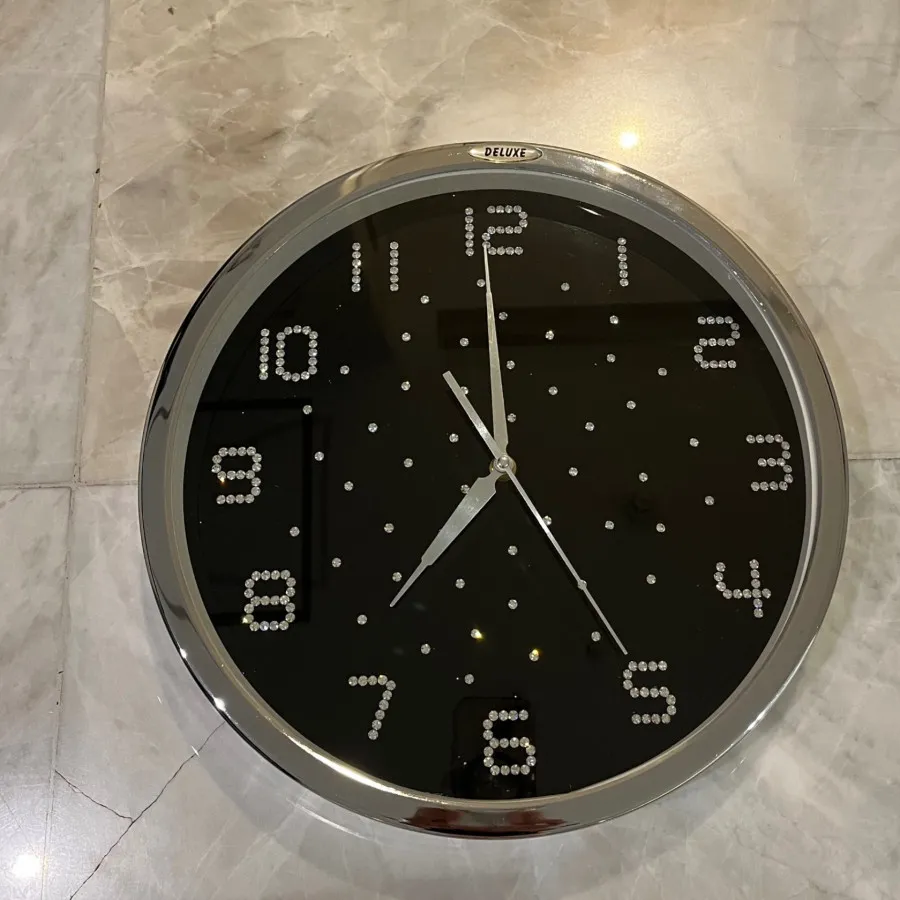 ساعت دیواری