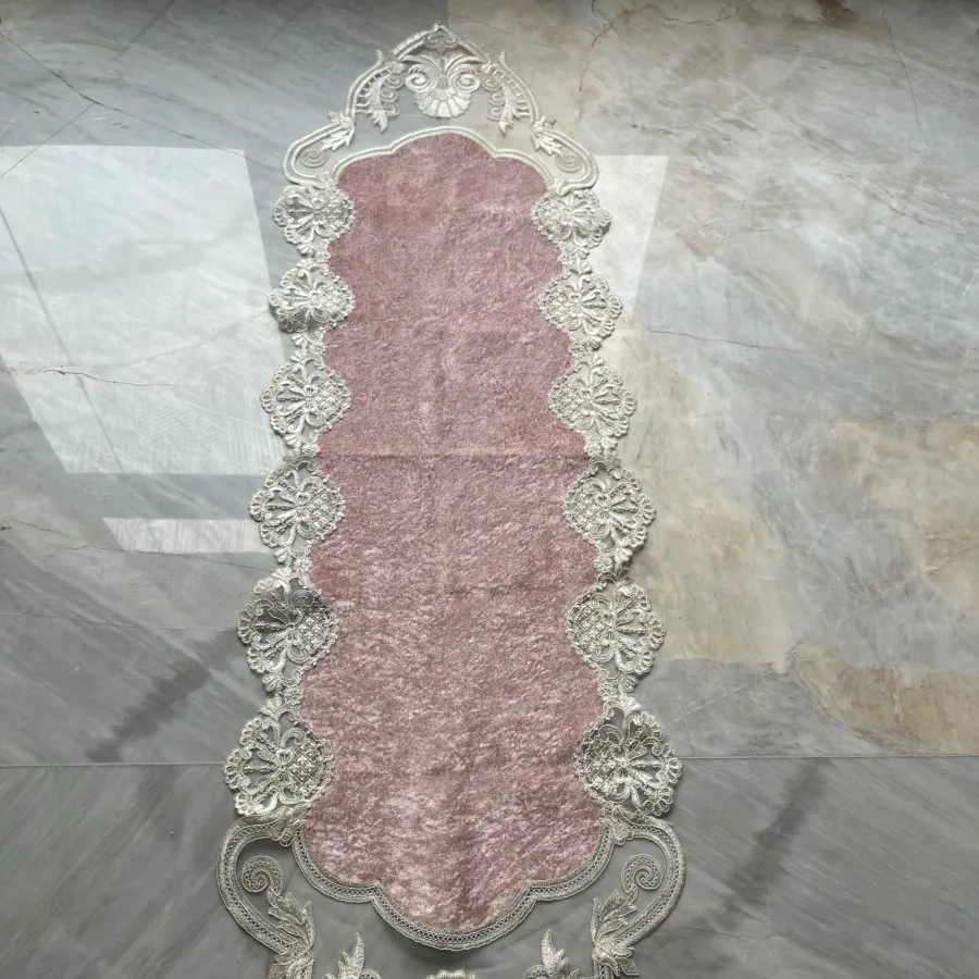 رومیزی مخمل و گیپور