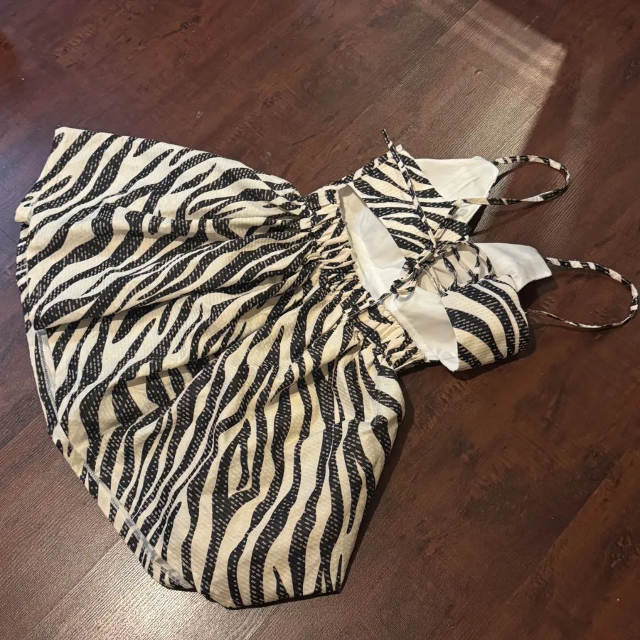 پیراهن عروسکی