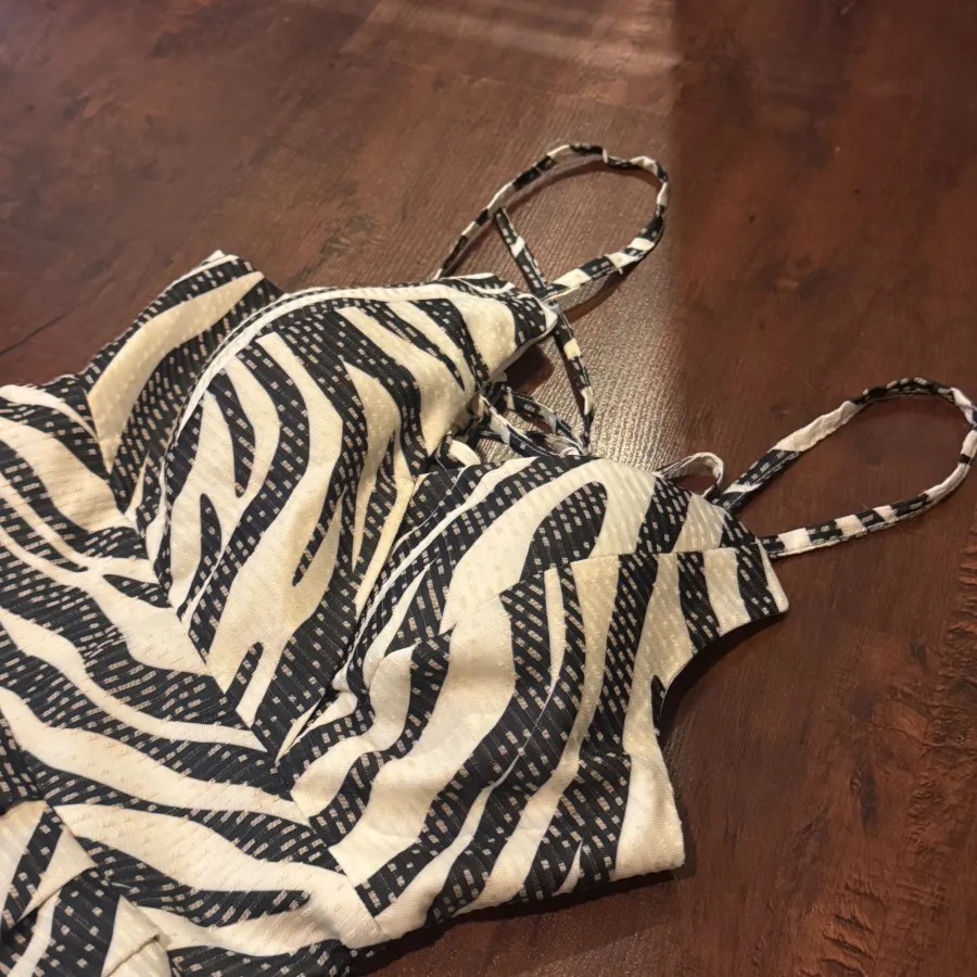 پیراهن عروسکی