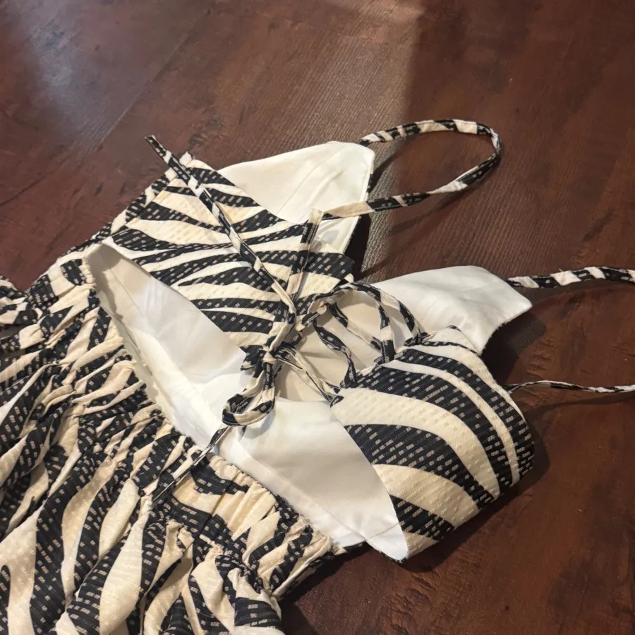 پیراهن عروسکی