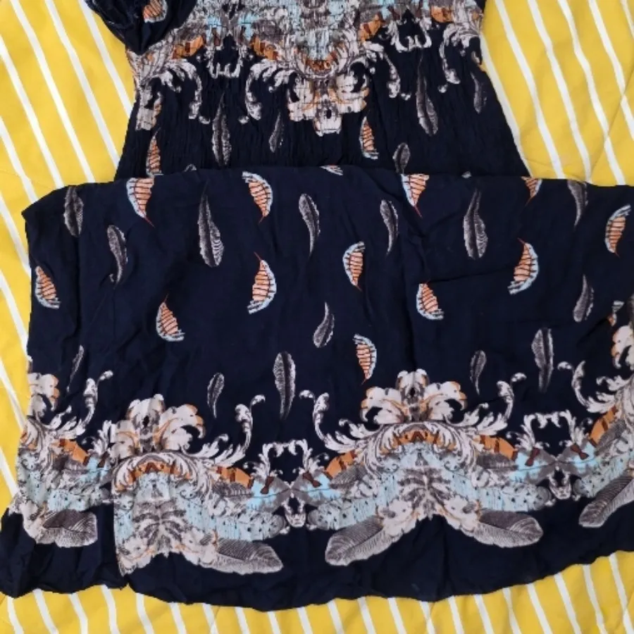 ساحلی بلند زنانه