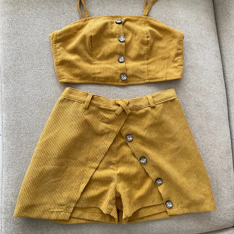 ست نیم تنه و شلوارک