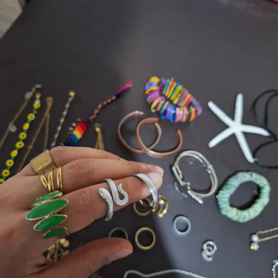 مقداری بدلیجات