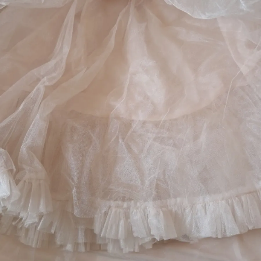 ژپون یا زیر دامنی تور پفی