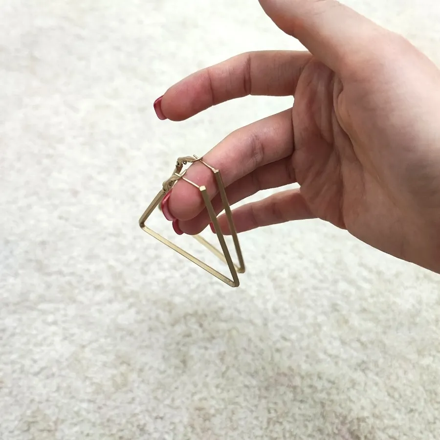 گوشواره طلایی مثلثی