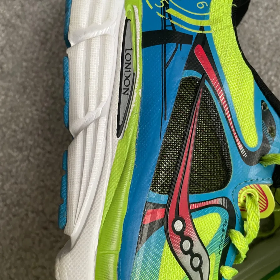 کتونی ورزشی