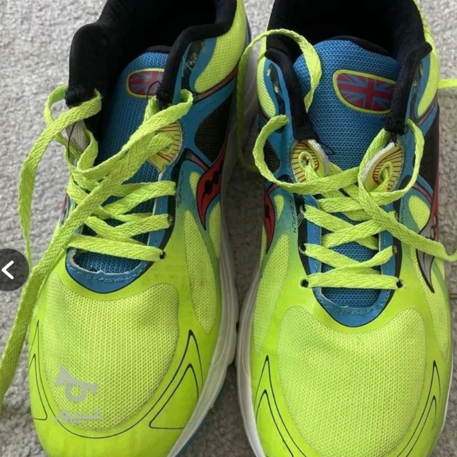 کتونی ورزشی