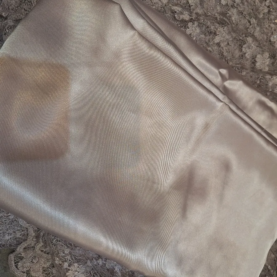 پارچه دانتل پولک دوزی