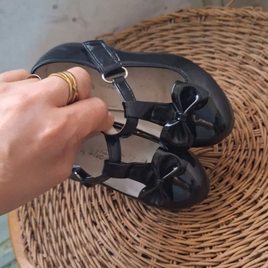 کفش دخترانه