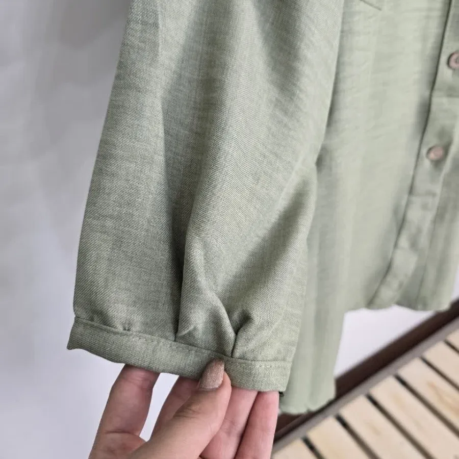 شومیز دکمه چوبی