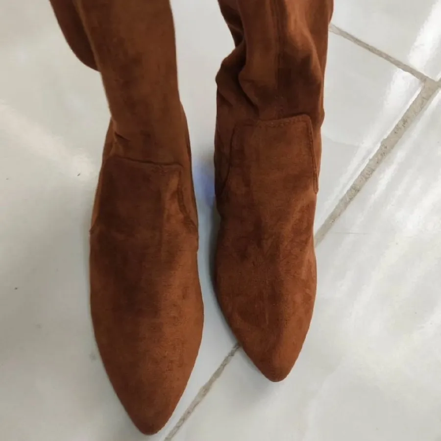 بوت بلند زنانه آکبند