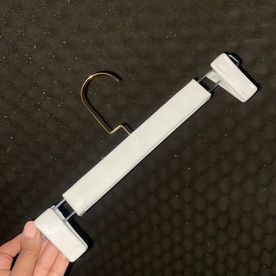 رخت آویز برای مغازه ومزون