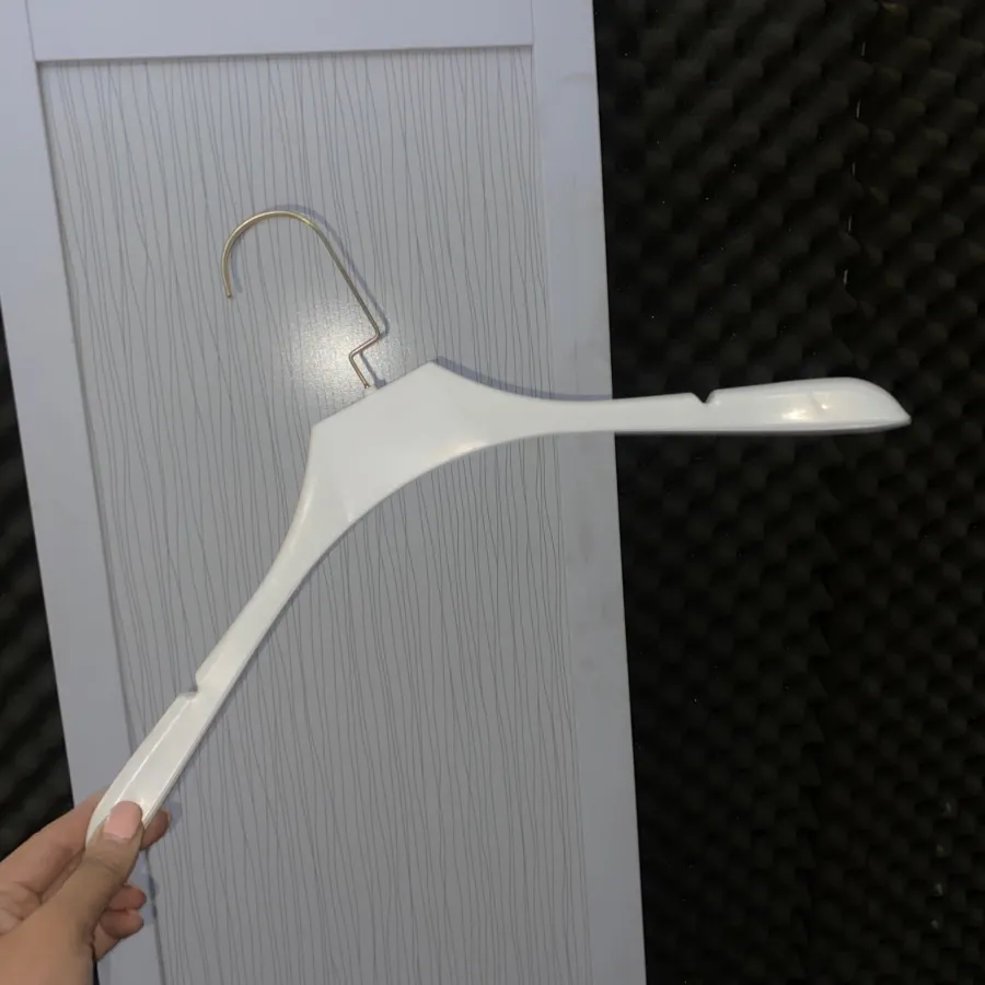 رخت آویز برای مغازه ومزون