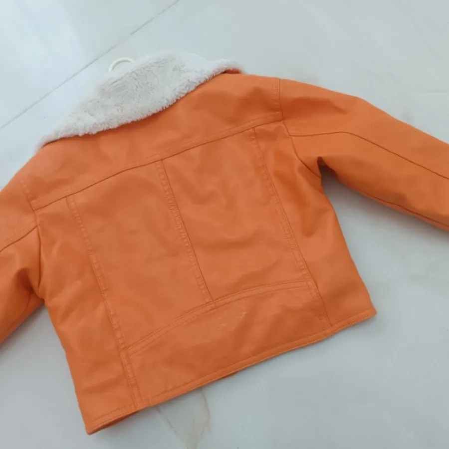 کاپشن چرم درجه بک