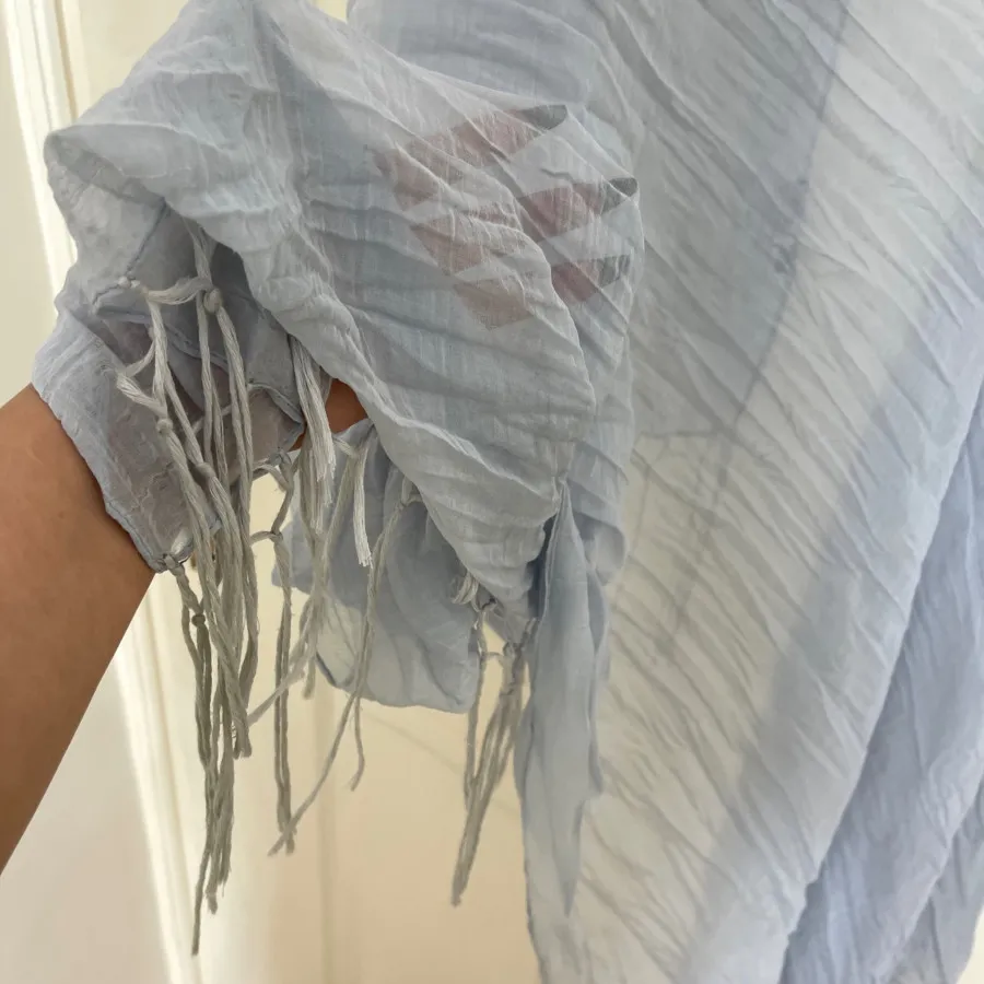 شال پهن و بلند ابی روشن