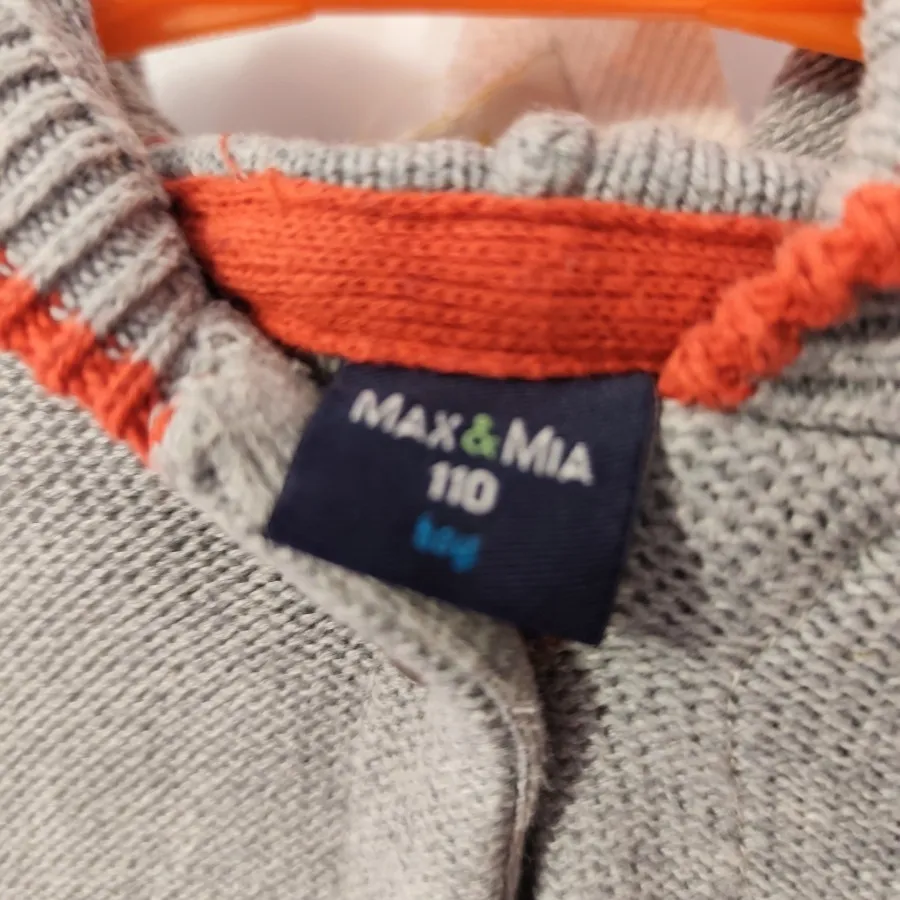 ژاکت بافتنی