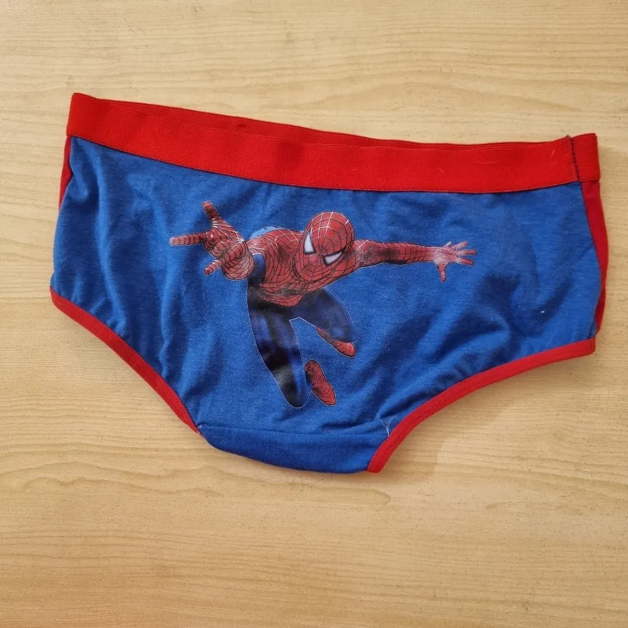 شورت اسپایدرمن