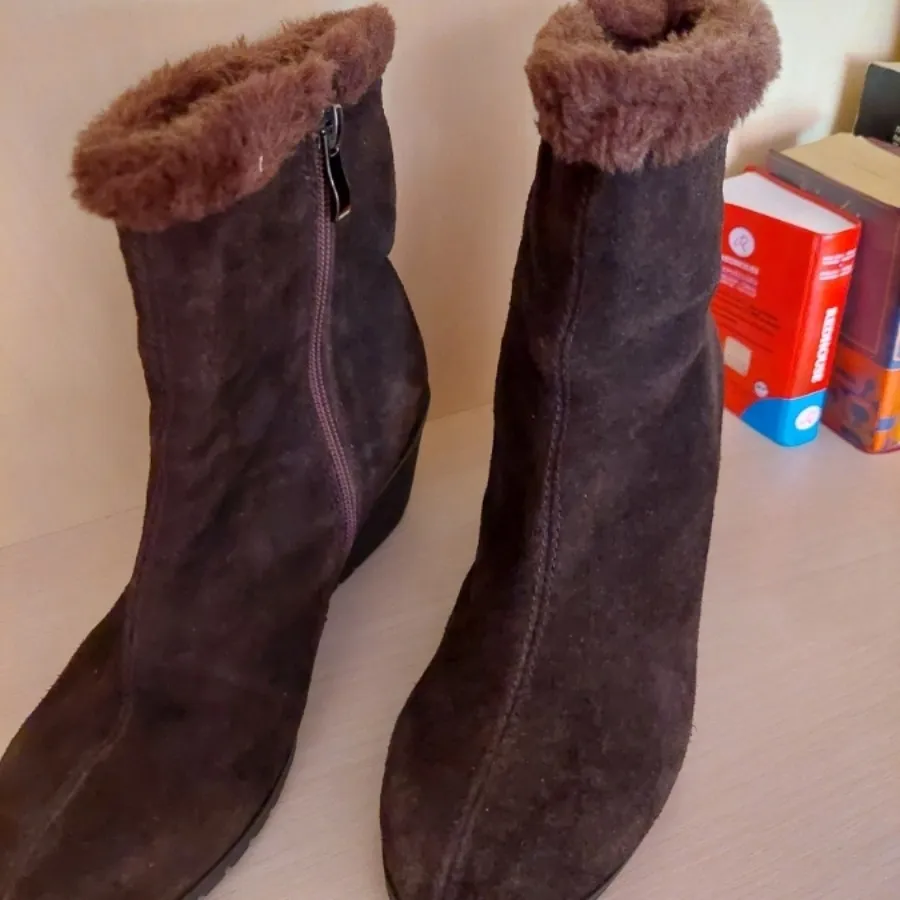 بوت ( ورق بزنید )